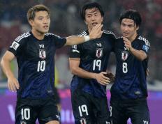 开云体育-韩国队完胜日本队，桃田贤斗扛起全队的简单介绍