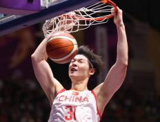 开云体育app-关于湖人鏖战新疆队，高诗岩刷新纪录的信息