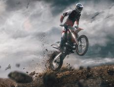 开云APP-破茧与狮吼，当个人英雄主义遇上铁血集体