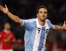 开云下载-对决之夜，爱德华兹如何以大场面先生之姿定义年度焦点之战