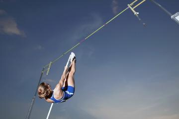 开云体育中国-横扫奇迹背后的交响乐，爱德华兹如何在巅峰对决中独舞