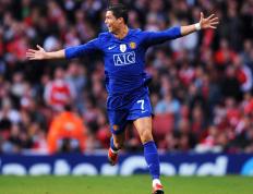 开云体育在线-冷艳的法拉利红，塞恩斯绝杀，终结红牛不败金身