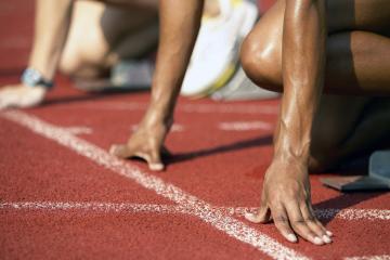 开云下载-海潮压境！青岛上演惊天逆转，霍勒迪化身关键假日