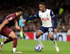 开云体育在线-托特纳姆热刺后防透漏，丢球成隐忧的简单介绍