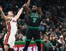 开云体育平台APP-热火胜凯尔特人，东部前四鏖战激烈