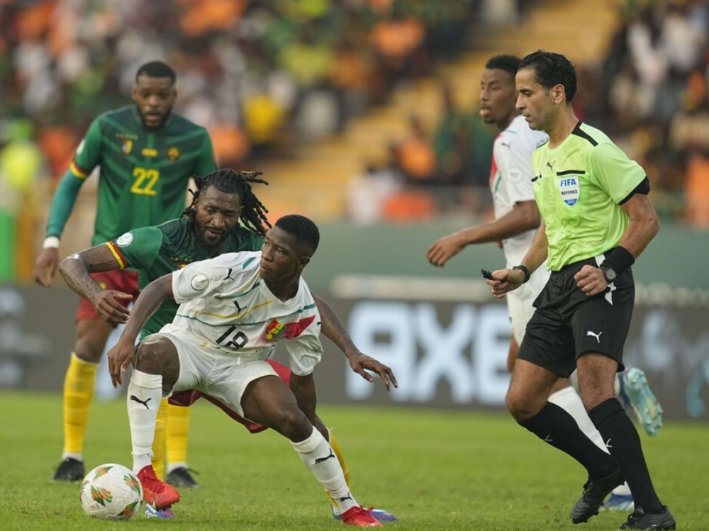 开云平台-非洲杯比赛启幕!球队奋力冲击冠军