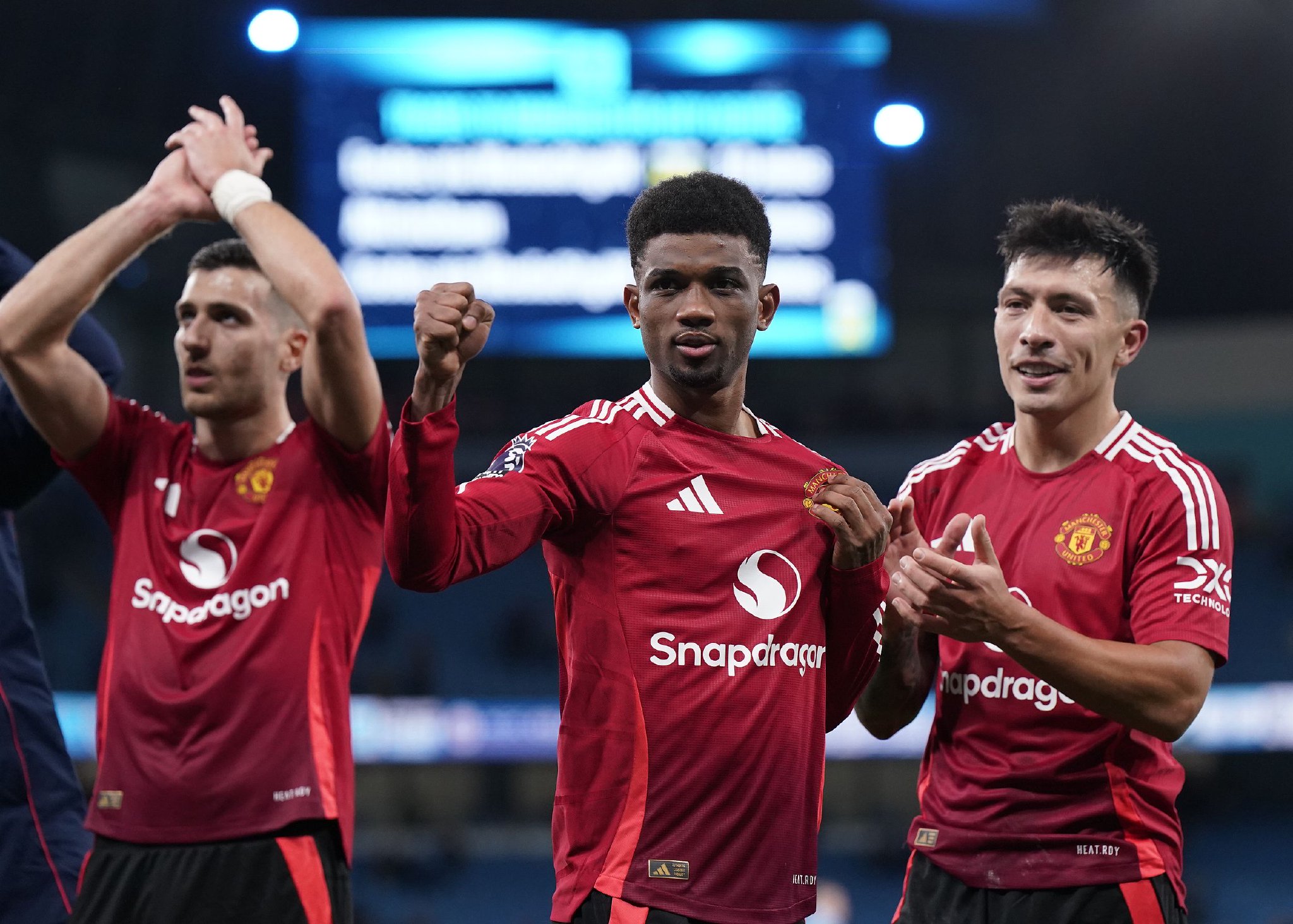 开云体育app-曼联战胜对手，连胜走势持续