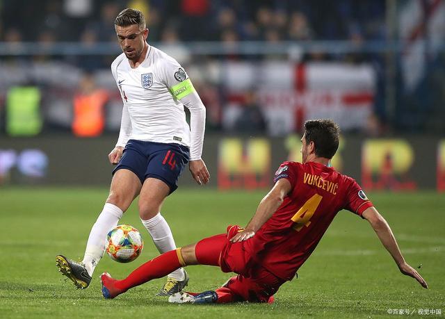 开云体育下载-里昂主帅研究对阵兰斯的比赛战术